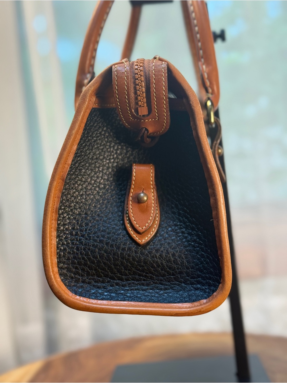 Dooney & Bourke Vintage AWL Satchel Black Leather British Tan Trim EUC - Picture 5 of 14